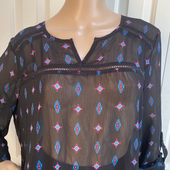 Adorable Womens XL Black Sheer Long Sleeve Blouse. Cute design and style. - Picture 2 of 8